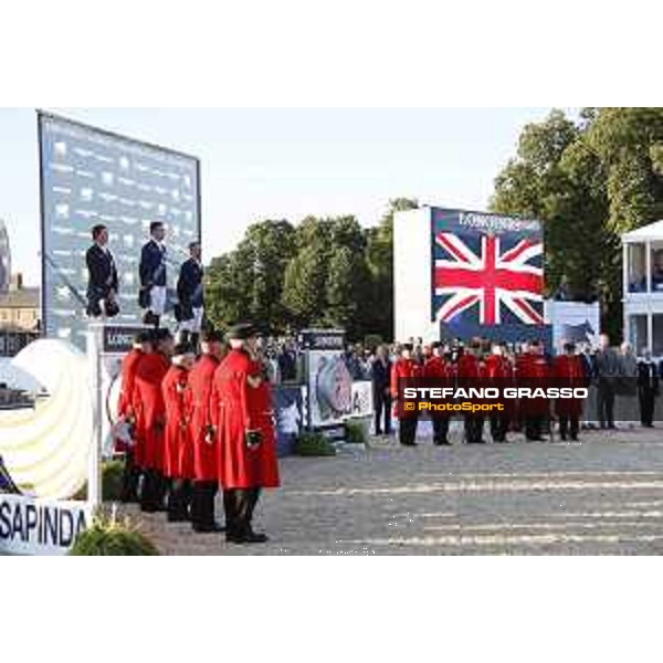 LGCT of London - Grand Prix - The podium: 1st Scott Brash, 2nd Ben Maher and 3rd Denis Lynch - London,5th august 2017 - ph.Stefano Grasso/LGCTLGCT of London - Grand Prix - Prize giving ceremony - The podium: 1st Scott Brash, 2nd Ben Maher and 3rd Denis LYnch - London,5th august 2017 - ph. Stefano Grasso/LGCT