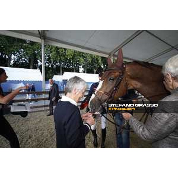 LGCT of London - Grand Prix - Prize giving ceremony - Hello Forever and his owner Lady Harris - London,5th august 2017 - ph. Stefano Grasso/LGCT