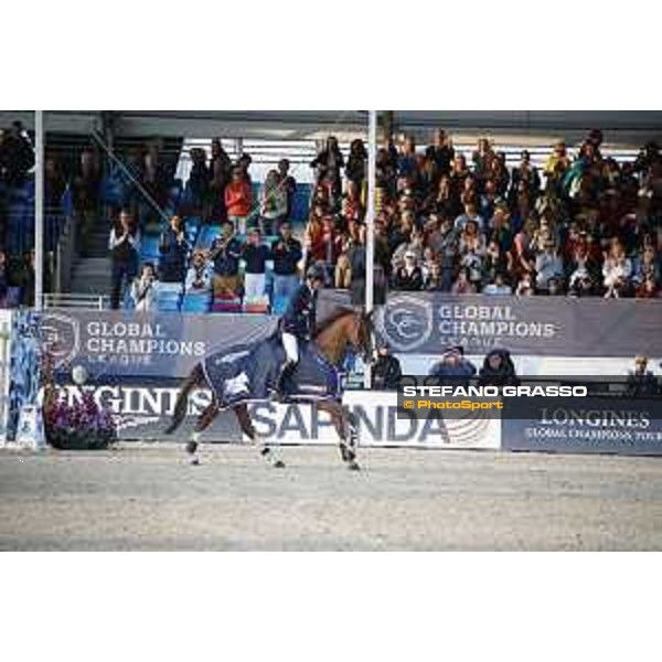 LGCT of London - Grand Prix - Prize giving ceremony - Scott Brash on Hello Forever parades after winning LGCT GP of London presented by Sapinda - London,5th august 2017 - ph. Stefano Grasso/LGCT