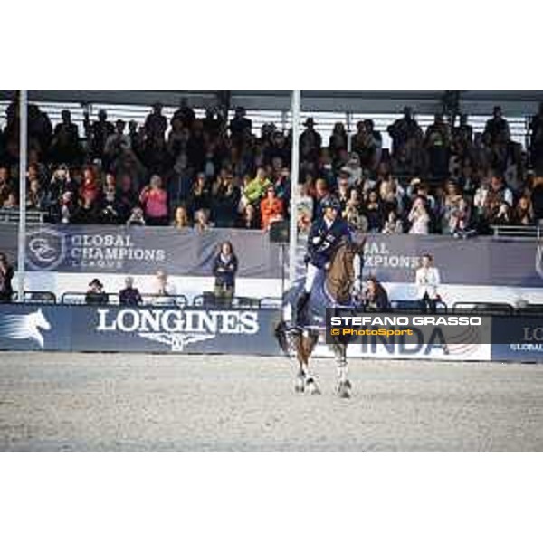 LGCT of London - Grand Prix - Prize giving ceremony - Scott Brash on Hello Forever parades after winning LGCT GP of London presented by Sapinda - London,5th august 2017 - ph. Stefano Grasso/LGCT
