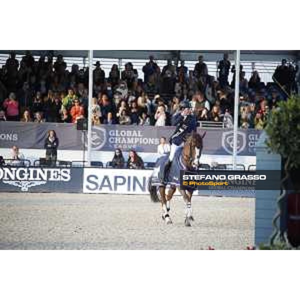LGCT of London - Grand Prix - Prize giving ceremony - Scott Brash on Hello Forever parades after winning LGCT GP of London presented by Sapinda - London,5th august 2017 - ph. Stefano Grasso/LGCT