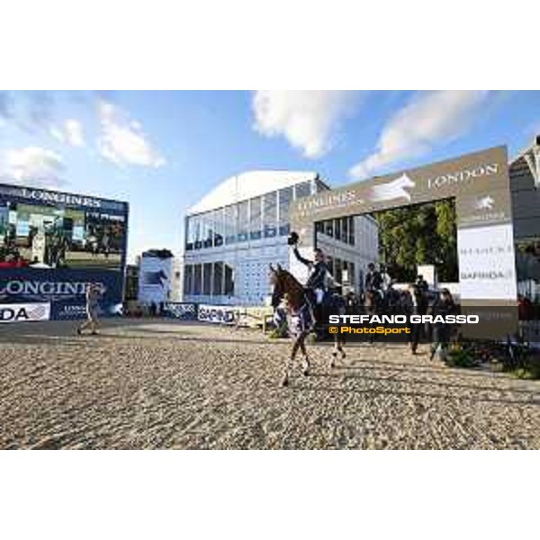 LGCT of London - Grand Prix - Prize giving ceremony - Scott Brash on Hello Forever wins the LGCT Grand Prix of London presented by Sapinda - London, - 5 August 2017 - ph.Mario Grassia/LGCT