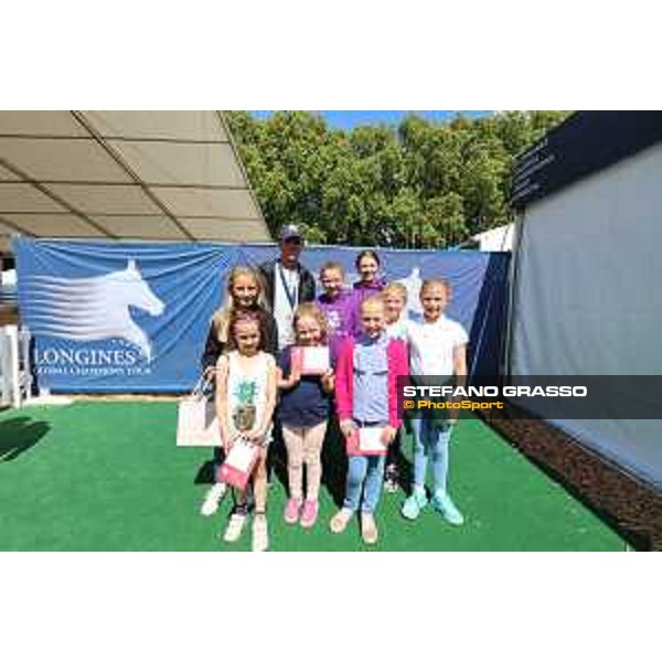 LGCT of London - Ben Maher and some little fans - London, - 6 August 2017 - ph.Mario Grassia/LGCT