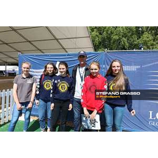 LGCT of London - Ben Maher and some little fans - London, - 6 August 2017 - ph.Mario Grassia/LGCT