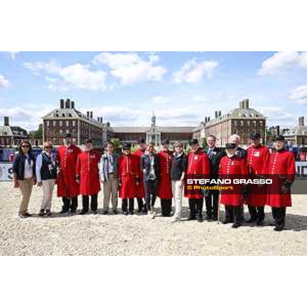 LGCT of London - The Chelsea Pensioners and the stewarding team - London, - 6 August 2017 - ph.Stefano Grasso/LGCT