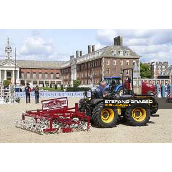 LGCT of London - Martin Collins tractor - London, - 6 August 2017 - ph.Stefano Grasso/LGCT