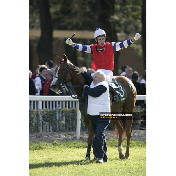 Raffaele Romano on Halling Joy exulting after winning the 68¡ Gran Premio Merano Forst Merano Maia, 30th sept. 2007 ph. Stefano Grasso