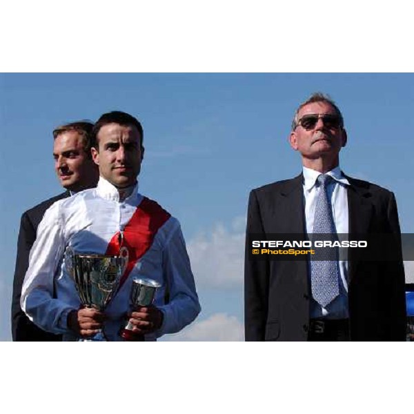 prize cermony OAks D\'Italia Darril Holland and Clive Brittain Milan 23rd may 2004 ph. Stefano Grasso