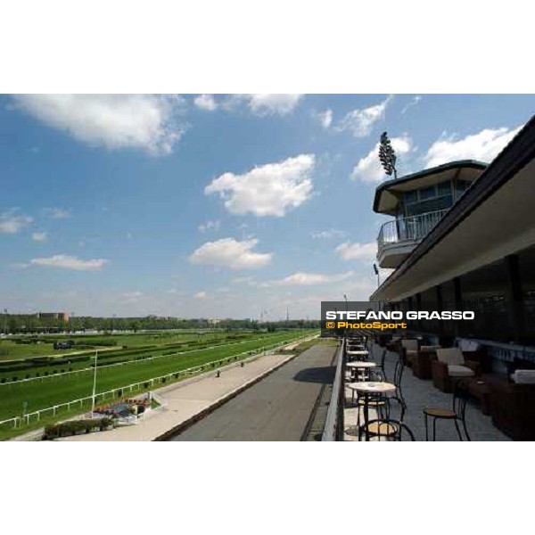 Club House\'s roof San Siro race track Milan 23rd may 2004 ph. Stefano Grasso