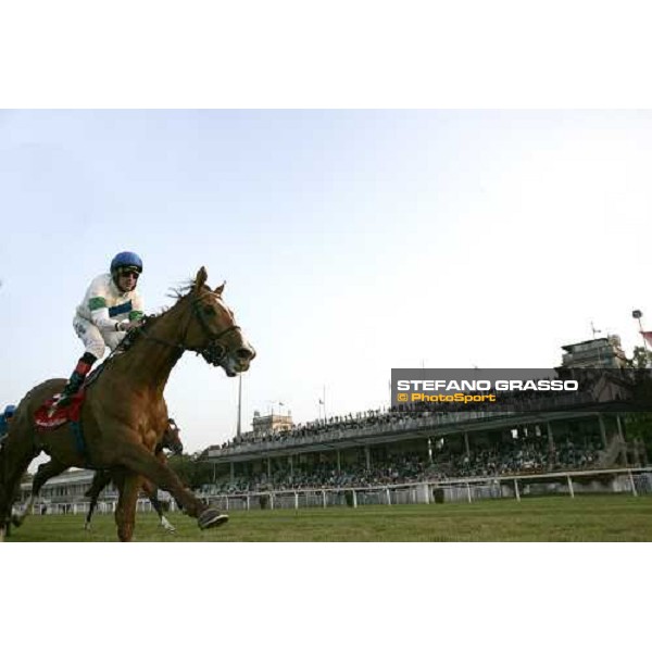 Andreas Starke on Schiaparelli wins the Gran Premio del Jockey Club Milano San Siro, 14th october 2007 ph. Stefano Grasso