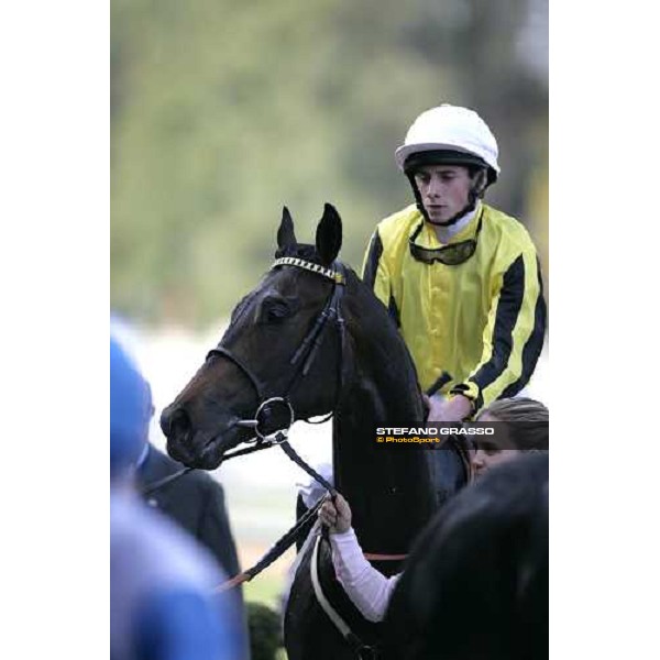 Ryan Moore comes back on Whazzis after winning the Premio Sergio Cumani Milan San Siro , 14th october 2007 ph. Stefano Grasso