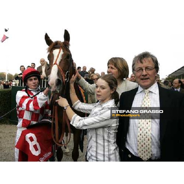 Ryan Moore, Scintillo and trainer Richard Hannon in the winner enclosure of the Gran Criterium Milan San Siro , 14th october 2007 ph. Stefano Grasso