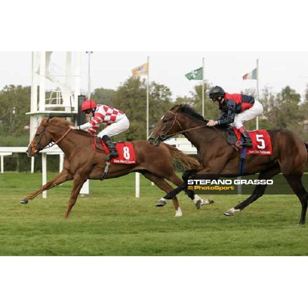Ryan Moore on Scintillo wins the Gran Criterium beating Frankie Dettori on Gladiatorus Milan San Siro , 14th october 2007 ph. Stefano Grasso