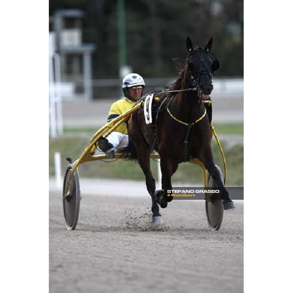 Giuseppe Lombardo jr. during warm up with In Wise As Trieste, 20th october 2007 ph. Stefano Grasso