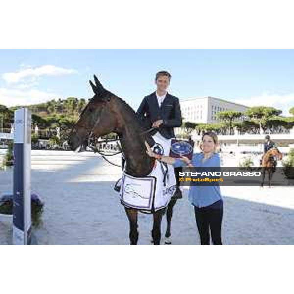 LGCT of Rome - Amateur riders - Milena Pappas presents the trophy to Johan Sebastian Gulliksen on Via v. Karmenhoek Z winner of Class 3 presented by Premiumares Rome - Stadio dei Marmi, 21st sep.2017 ph.Mario Grassia/LGCT