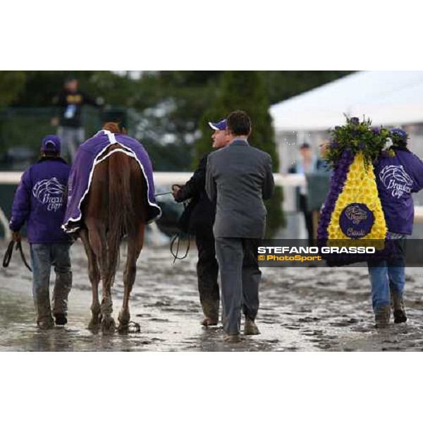 Curlin\'s connection leaves the track after winning the Breeders\' Cup Classi at Monmouth Park racetrack Monmouth Park, 26th october 2007 ph. Stefano Grasso