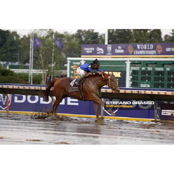 Robby Albarado on Curlin at last few meters to the post of the Breeders\' Cup Classic at Monmouth Park racetrack Monmouth Park, 26th october 2007 ph. Stefano Grasso