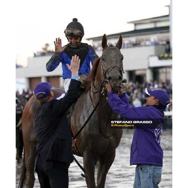 Robby Albarado on Curlin parades after winning the Breeders\' Cup Classic at Monmouth Park racetrack Monmouth Park, 26th october 2007 ph. Stefano Grasso