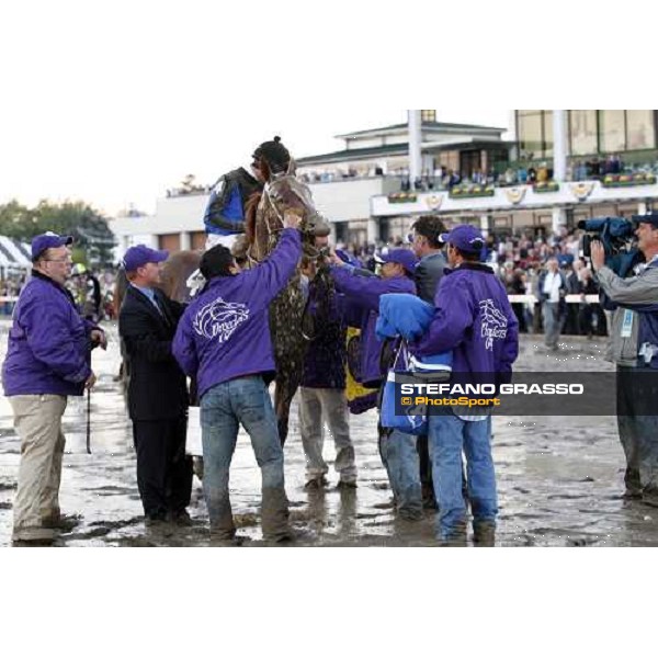 Robby Albarado on Curlin parades after winning the Breeders\' Cup Classic at Monmouth Park racetrack Monmouth Park, 26th october 2007 ph. Stefano Grasso