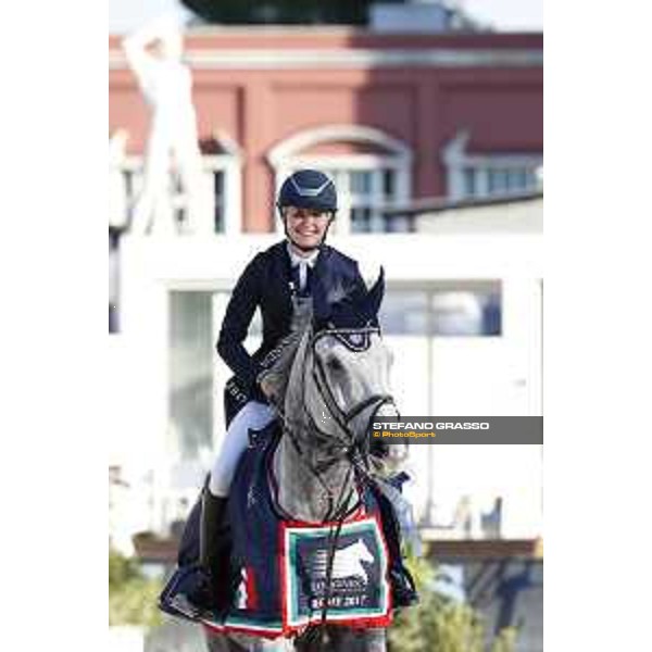 LGCT of Rome - Grand Prix - Prize giving ceremony - Evelina Tovek on Castello padres after winning LGCT Grand Prix of Rome Rome - Stadio dei Marmi, 23rd september 2017 ph.Stefano Grasso/LGCT