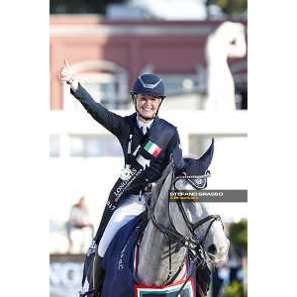 LGCT of Rome - Grand Prix - Prize giving ceremony - Evelina Tovek on Castello padres after winning LGCT Grand Prix of Rome Rome - Stadio dei Marmi, 23rd september 2017 ph.Stefano Grasso/LGCT