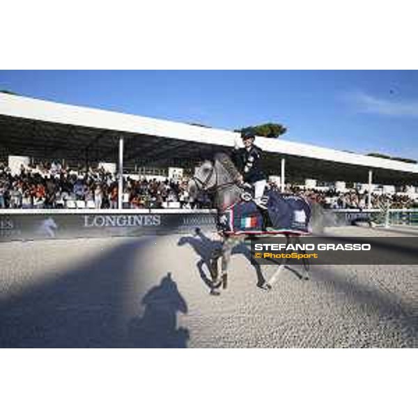 LGCT of Rome - Grand Prix - Prize giving ceremony - Evelina Tovek on Castello padres after winning LGCT Grand Prix of Rome Rome - Stadio dei Marmi, 23rd september 2017 ph.Stefano Grasso/LGCT