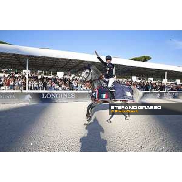 LGCT of Rome - Grand Prix - Prize giving ceremony - Evelina Tovek on Castello padres after winning LGCT Grand Prix of Rome Rome - Stadio dei Marmi, 23rd september 2017 ph.Stefano Grasso/LGCT