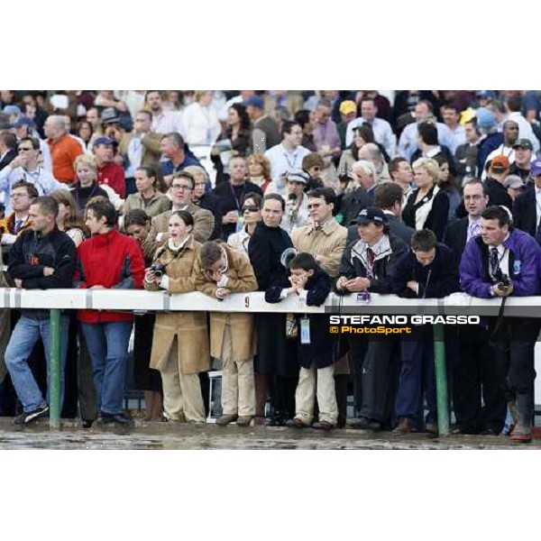 Aidan O\'Brien and his family and Eugenio Colombo looking the Breeders\' Cup Turf at Monmouth Park racetrack Monmouth Park, 26th october 2007 ph. Stefano Grasso