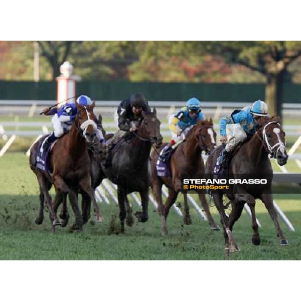 John Velazquez on English Channel flyes home in the Breeders\' Cup Turf at Monmouth Park racetrack followed by Shamdinan, Red Rocks and Dylan Thomas Monmouth Park, 26th october 2007 ph. Stefano Grasso