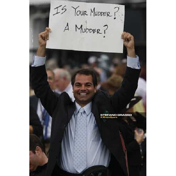 racegoer at the Breeeder\'s Cup Turf at Monmouth Park racetrack Monmouth Park, 27th october 2007 ph. Stefano Grasso