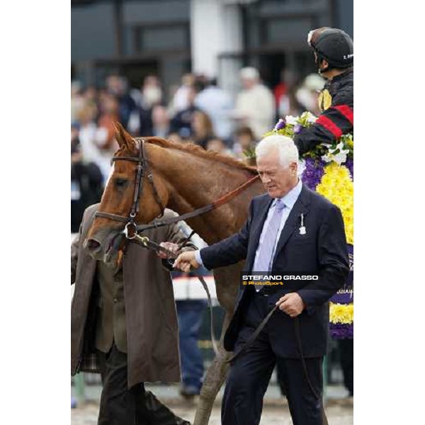 Frank Stronach with Ginger Punch after winning the Breeeder\'s Cup Distaff at Monmouth Park racetrack Monmouth Park, 27th october 2007 ph. Stefano Grasso