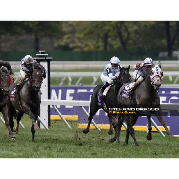 Cornelio Velasquez on Kip Deville wins the Breeeder\'s Cup Mile at Monmouth Park racetrack Monmouth Park, 27th october 2007 ph. Stefano Grasso