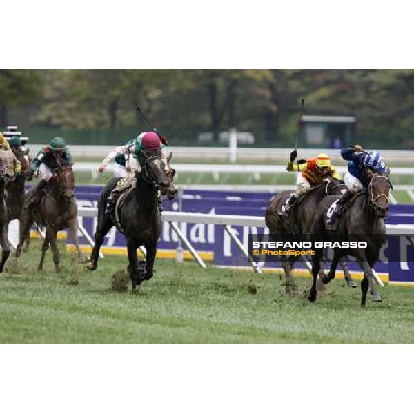Alan Garcia on Lahudood wins the Breeeder\'s Cup Filly \' Mare Turf at Monmouth Park racetrack Monmouth Park, 27th october 2007 ph. Stefano Grasso