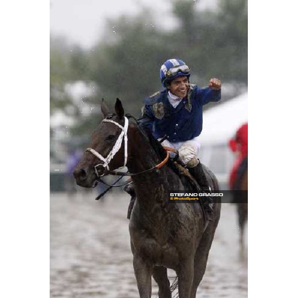 Alan Garcia on Lahudood comes back in triumph after winning the Breeeder\'s Cup Filly \' Mare Turf at Monmouth Park racetrack Monmouth Park, 27th october 2007 ph. Stefano Grasso