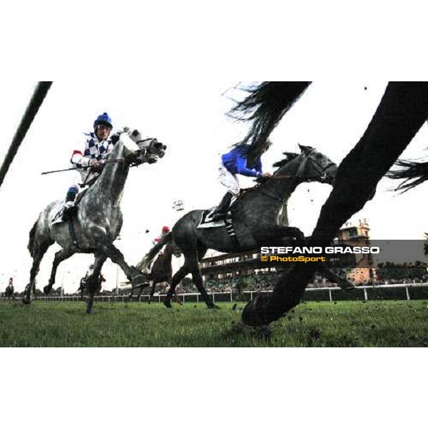 Cherry Mix and Vold Nuit on the finish line of Premio Roma Rome, 4th nov. 2007 ph. Stefano Grasso