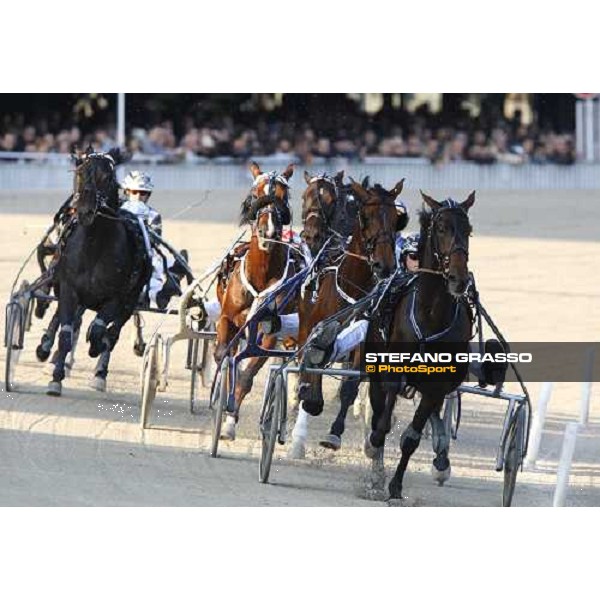 Robert Bergh with Adrian Chip leads the group on the first bend of the 1st heat of the Gran Premio Orsi Mangelli Milan, 1st nov. 2007 ph. Stefano Grasso