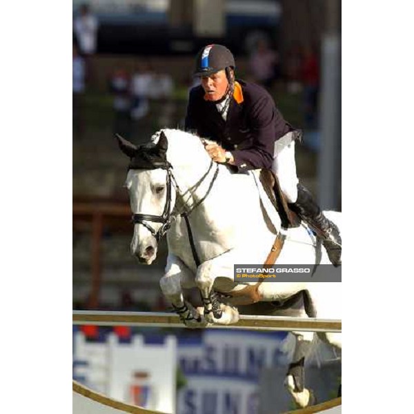 Olympic Champion Jeroen Dubbeldam on De Sjem- winner of Nation\'s Cup 2004 Rome Piazza di Siena 28th may 2004 ph.Stefano Grasso