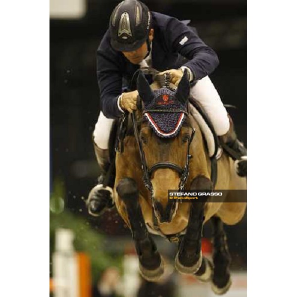 Giuseppe D\'Onofrio on Landzeu 15th placed and 1st of italians during 3rd prize of Rolex Fei World Cup Verona 2007 Verona, 9th nov. 2007 ph. Stefano Grasso
