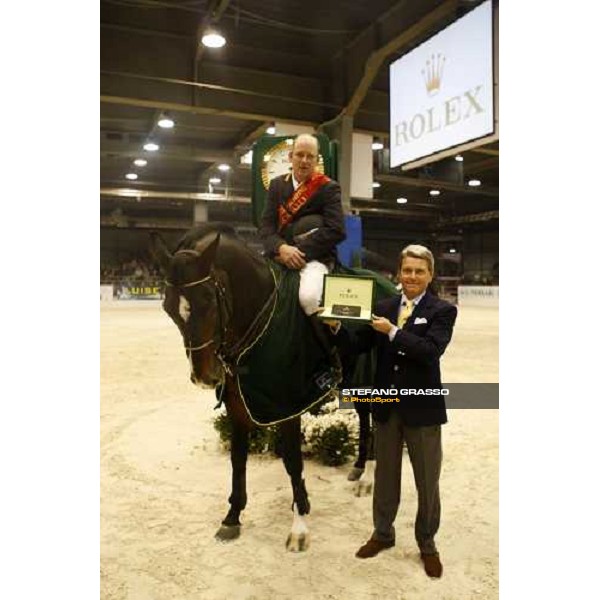 giving prize for Albert Zoer winner on Oki Doki of the Rolex Fei World Cup Jumping Prix. 8 Verona, 11th nov. 2007 ph. Stefano Grasso