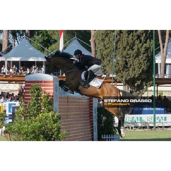 Michael Whitaker on Royal Dance - 1st ex equo (4 penalties) Power competition Rome, Piazza di Siena 29th may 2004 ph. Stefano Grasso