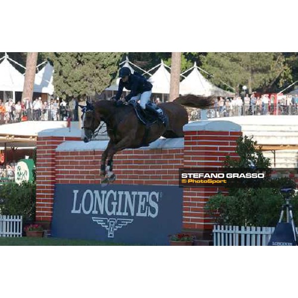Maryline Vorpe on Feu de Chignac Ch - 1st ex equo (4 penalties) Power competition Rome, Piazza di Siena 29th may 2004 ph. Stefano Grasso