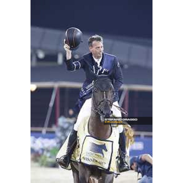 LGCT of Doha - Prize giving ceremony - Harrie Smolders on Don VHP Z wins the overall standing - DOHA - Al Shaqab,11th nov. 2017 - ph.Stefano Grasso/LGCT