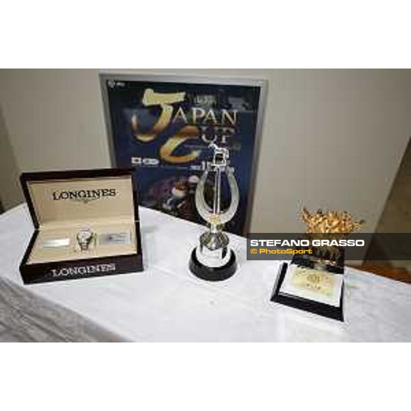 The Longines watch and the Japan Cup trophies Fuchu racecourse,23rd nov.2017 Ph.Stefano Grasso