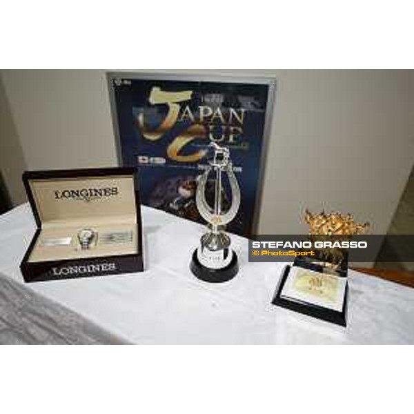 The Longines watch and the Japan Cup trophies Fuchu racecourse,23rd nov.2017 Ph.Stefano Grasso