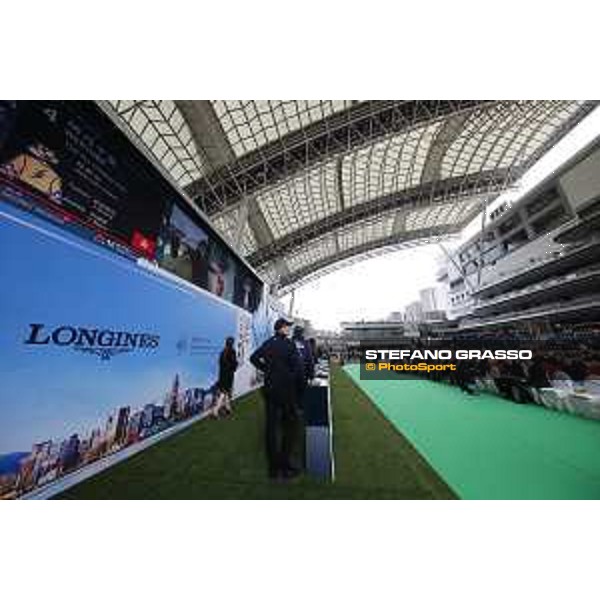 Barrier draw at Sha Tin racecourse - - Hong Kong - 7 December 2017 - ph.Stefano Grasso/Longines