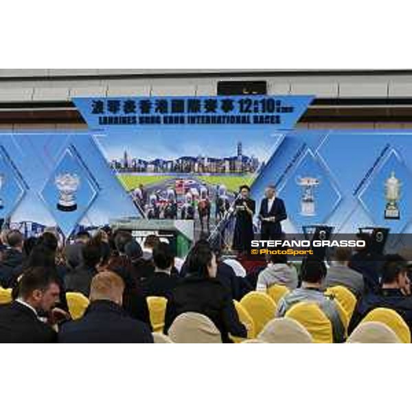 Barrier draw at Sha Tin racecourse - - Hong Kong - 7 December 2017 - ph.Stefano Grasso/Longines
