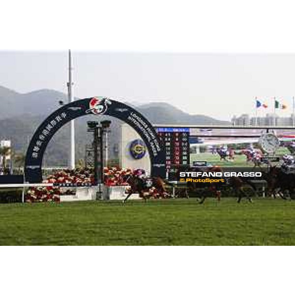 LHKIR - Longines Hong Kong Mile - K C Leung on Beauty Generation wins race 7 Hong Kong,10th dec. 2017 Ph.Stefano Grasso/Longines