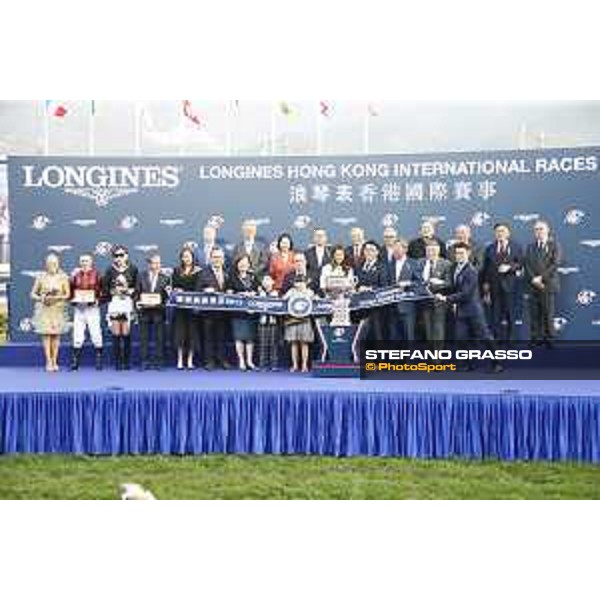 Longines Hong Kong International Races Longines Hong Kong Cup - winner Zac Purton on Time Warp Hong Kong,10th dec. 2017 Ph.Stefano Grasso/Longines