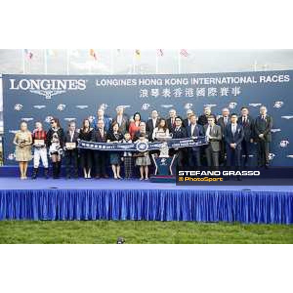 Longines Hong Kong International Races Longines Hong Kong Cup - winner Zac Purton on Time Warp Hong Kong,10th dec. 2017 Ph.Stefano Grasso/Longines
