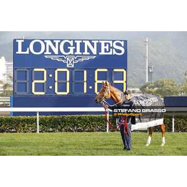 Longines Hong Kong International Races Longines Hong Kong Cup - winner Zac Purton on Time Warp Hong Kong,10th dec. 2017 Ph.Stefano Grasso/Longines